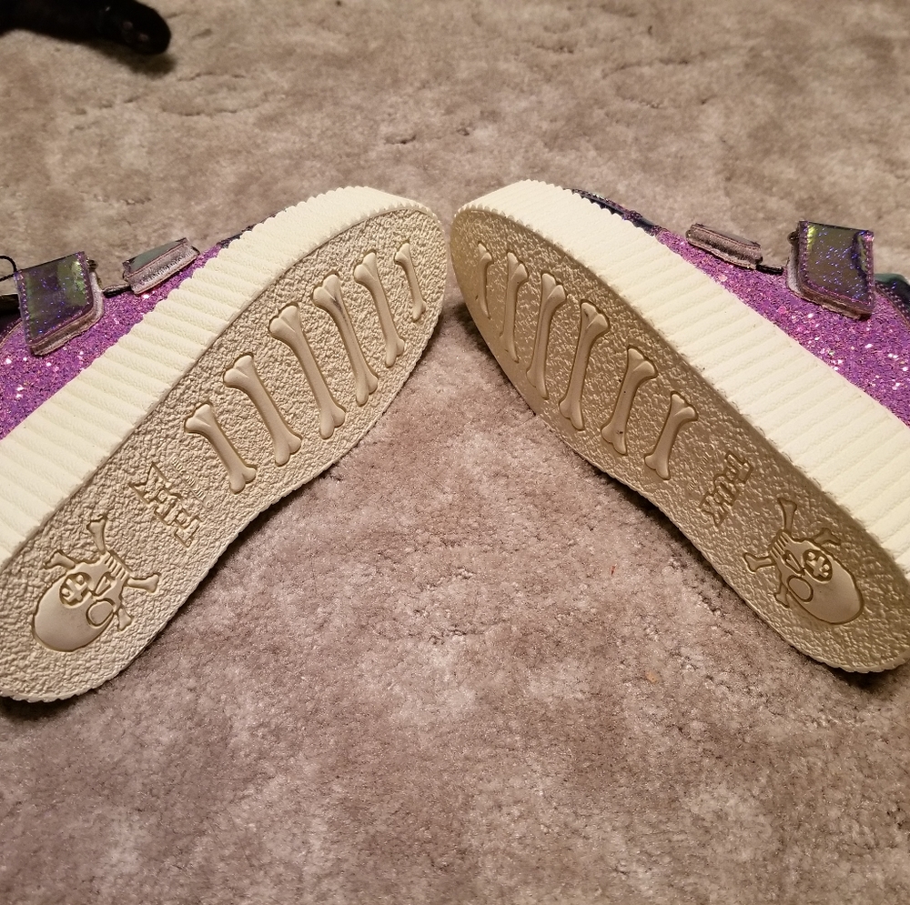 'Puschia' Hologram Creepers - Picture 3 of 7